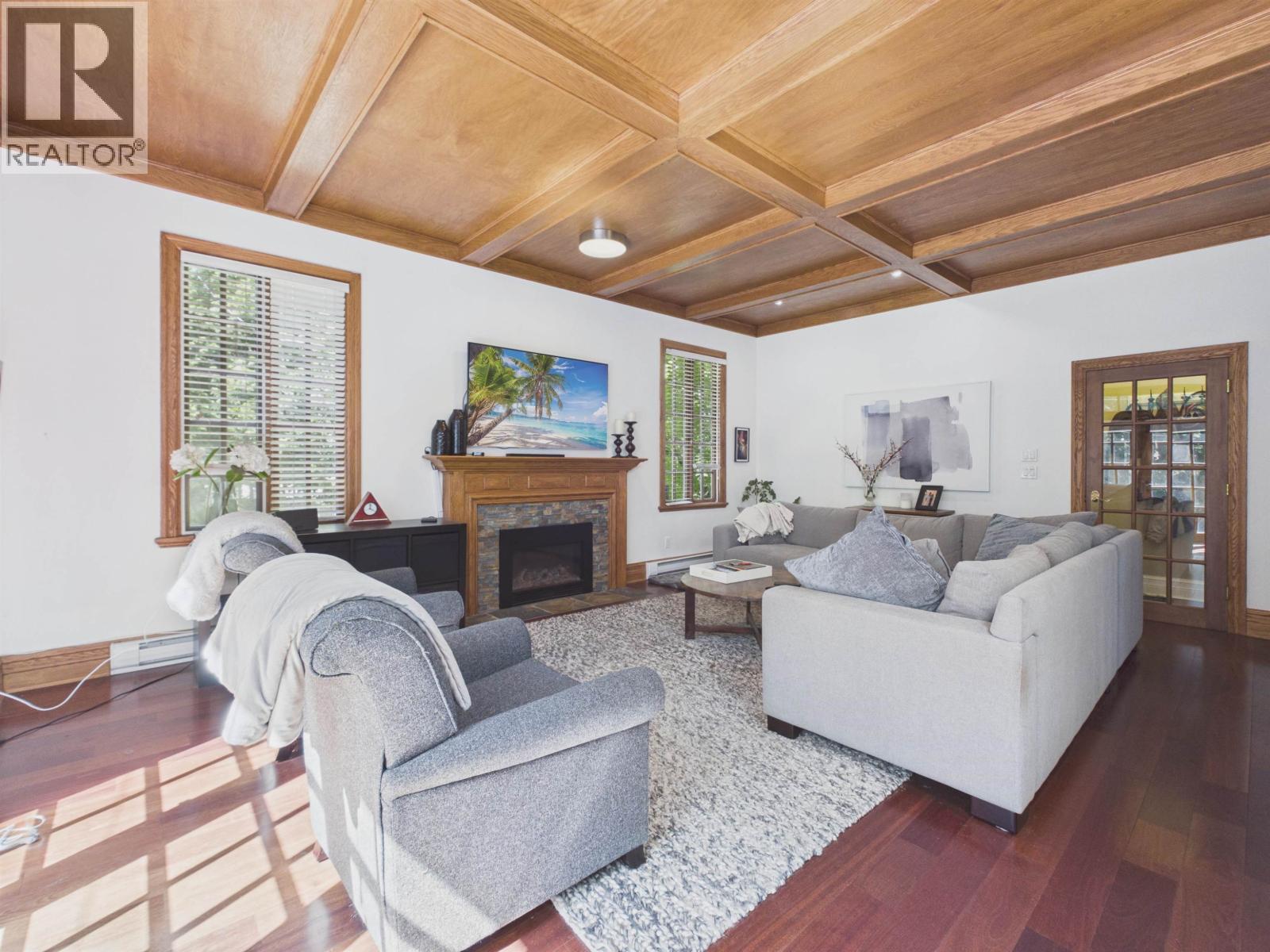 5649 Angus Drive Property Photo 12