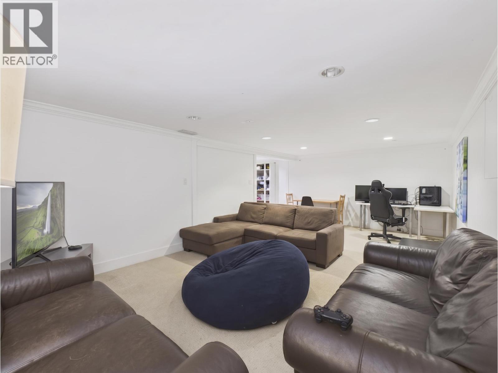 5649 Angus Drive Property Photo 31