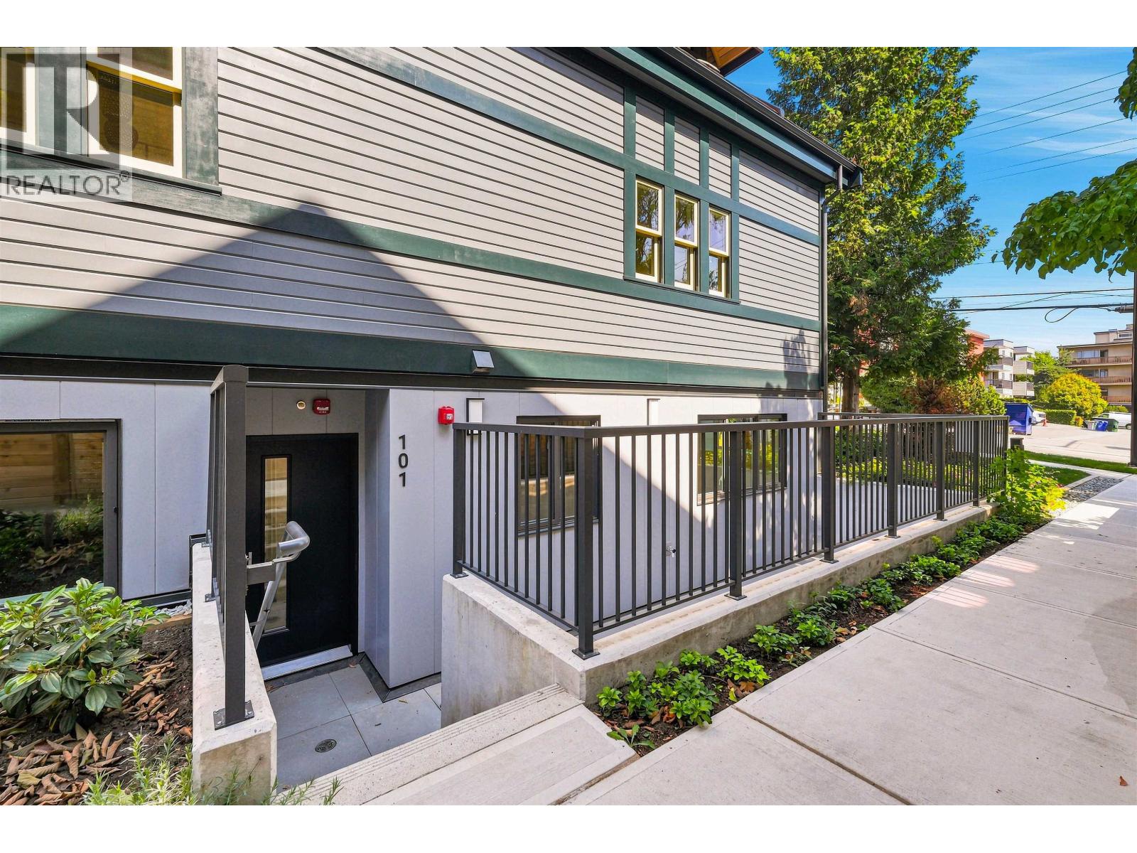 101 CUNNINGHAM STREET Property Photo 1