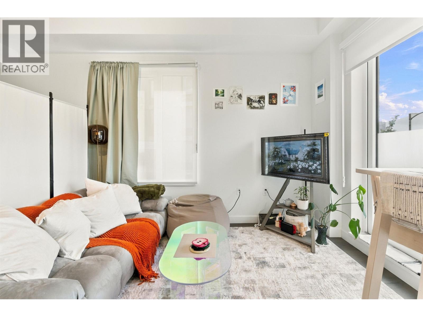 205 5168 Cambie Street Property Photo 2