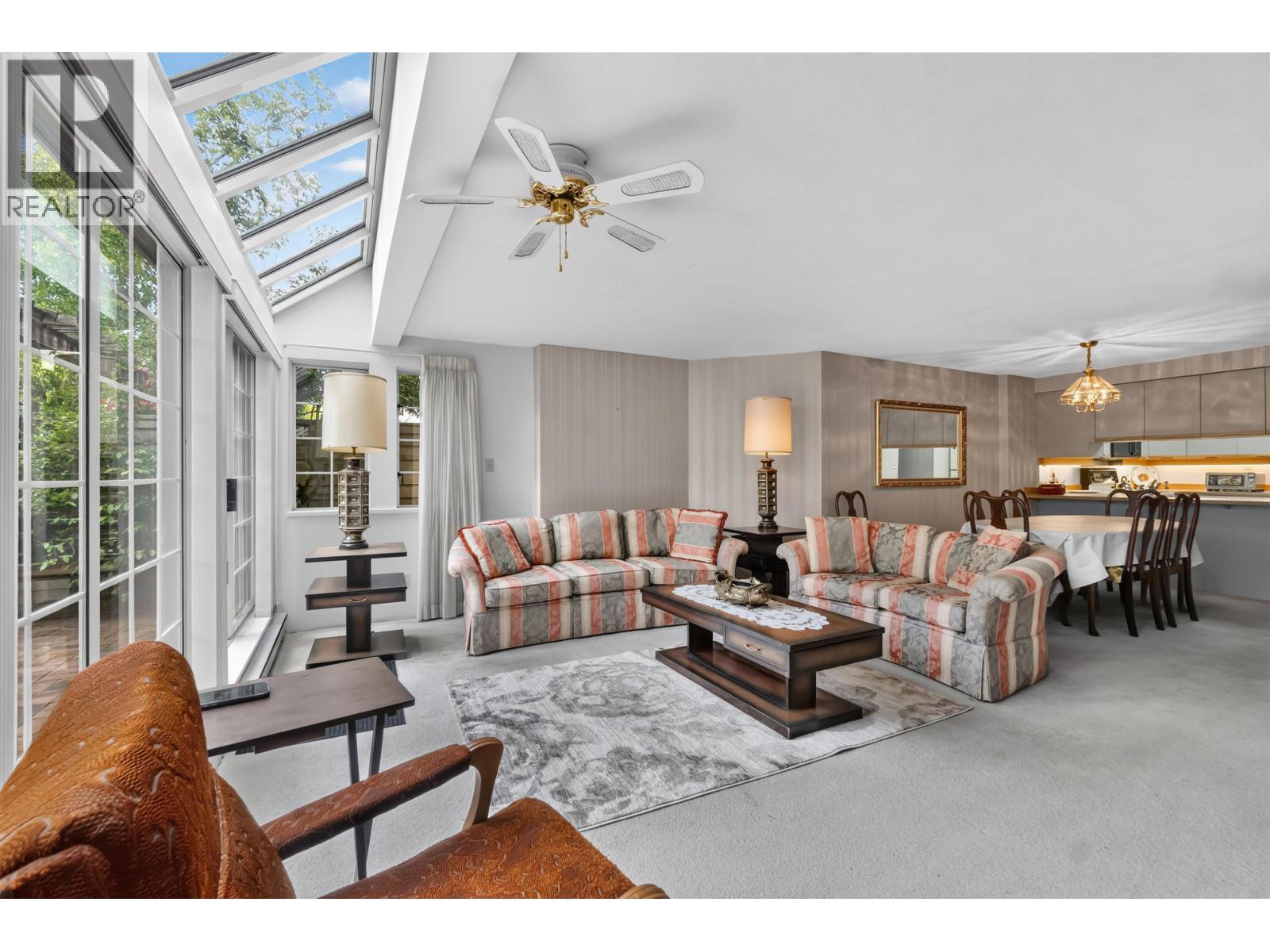 102 3441 CURLE AVENUE Property Photo 1