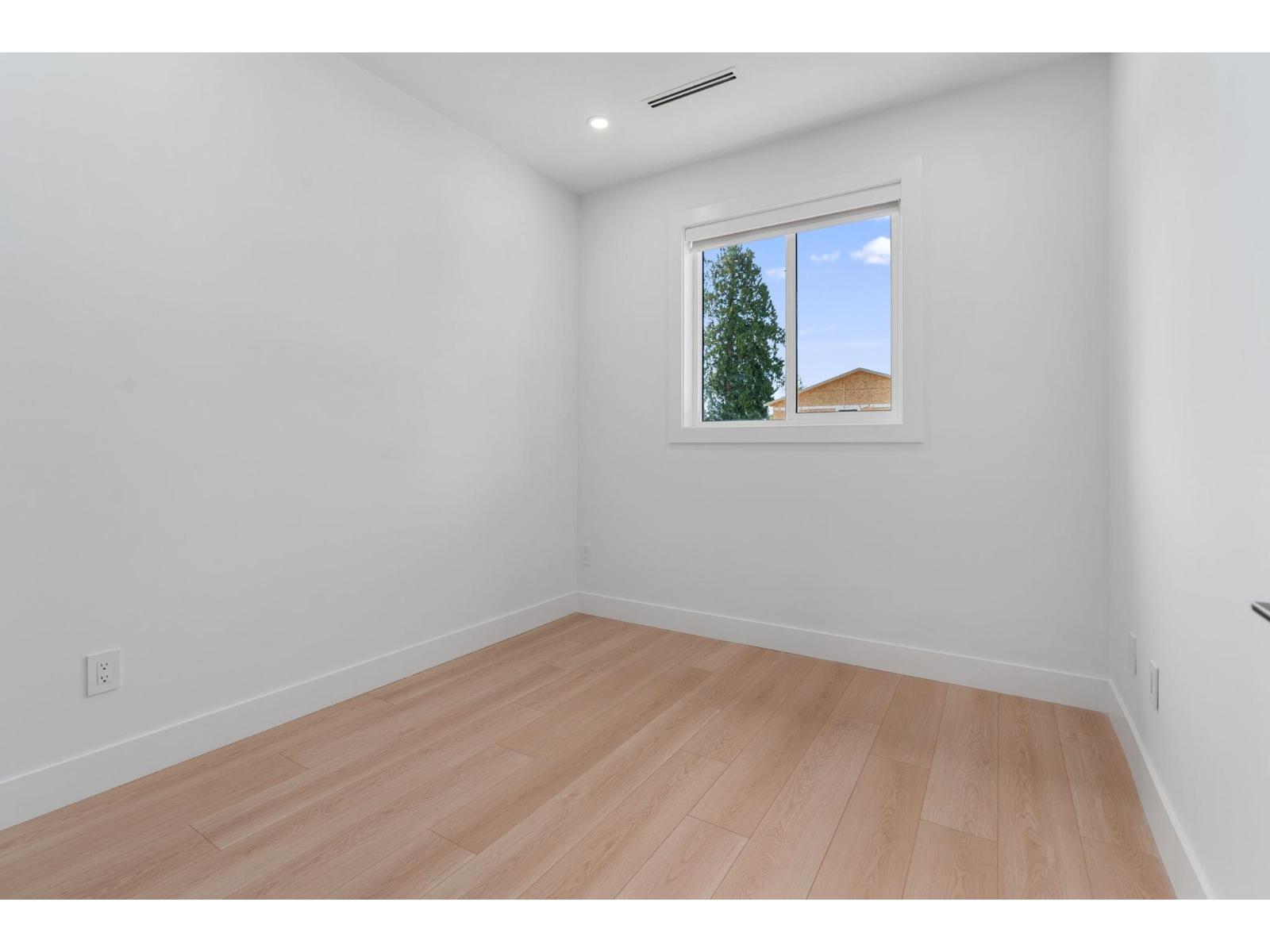 11480 92 Avenue Property Photo 19