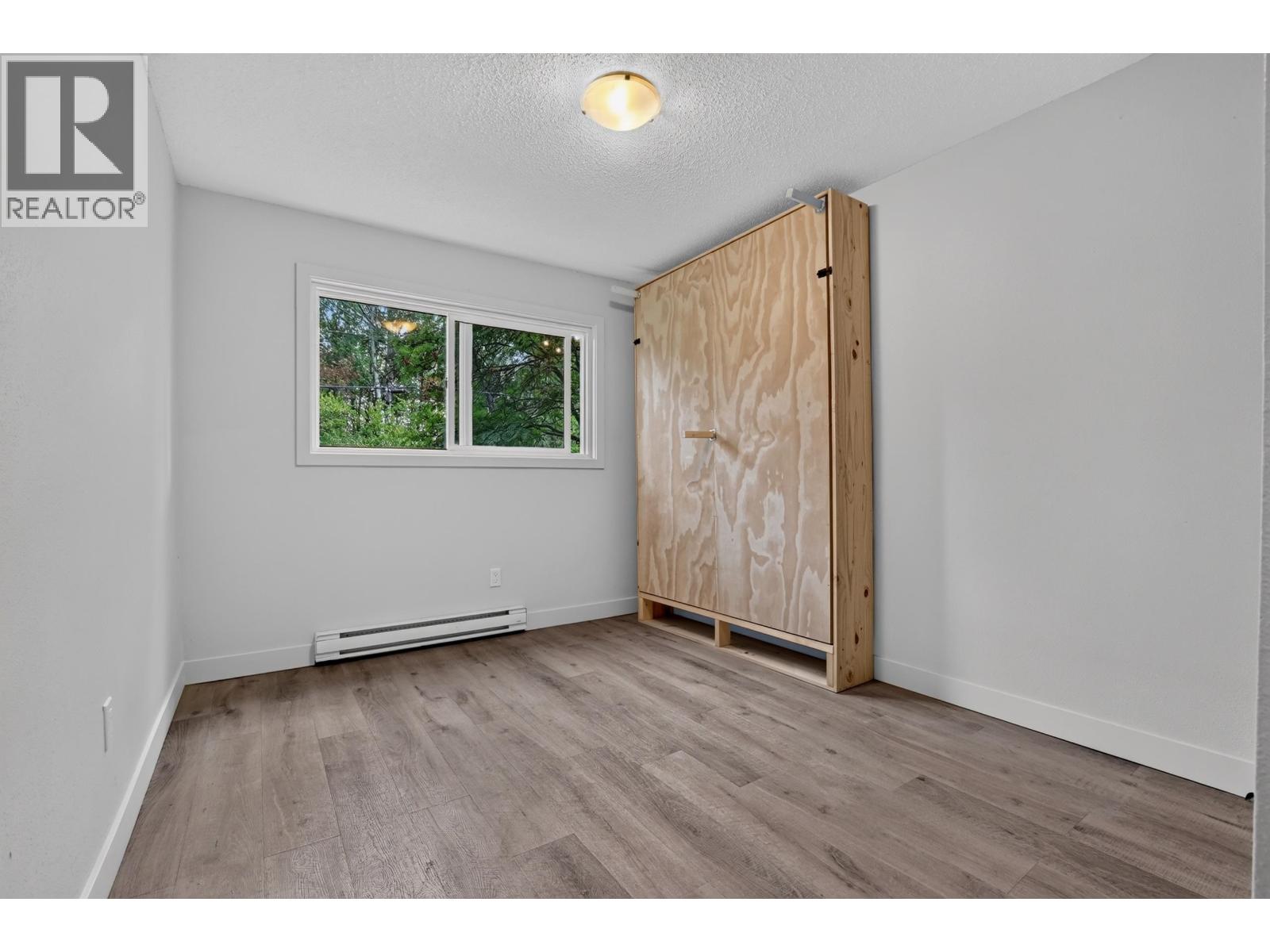 103 2217 Regents Crescent Property Photo 14