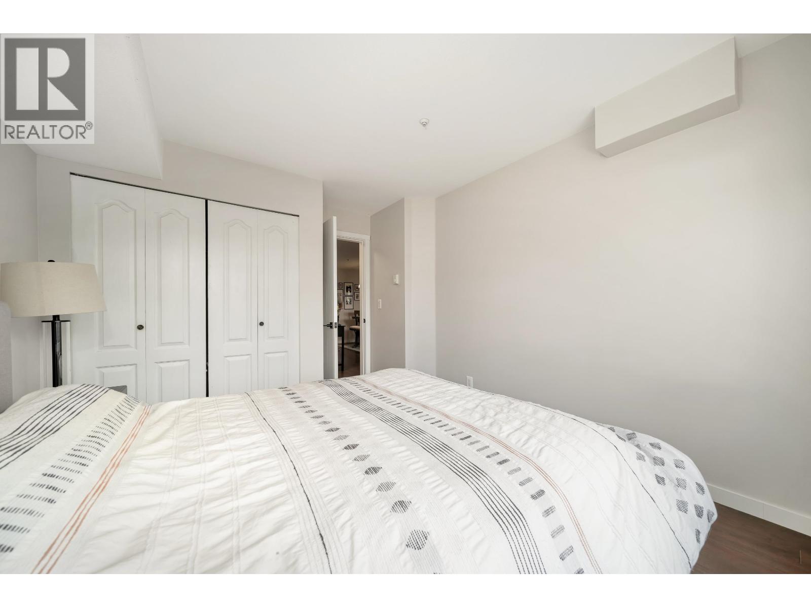 204 11671 Fraser Street Property Photo 7