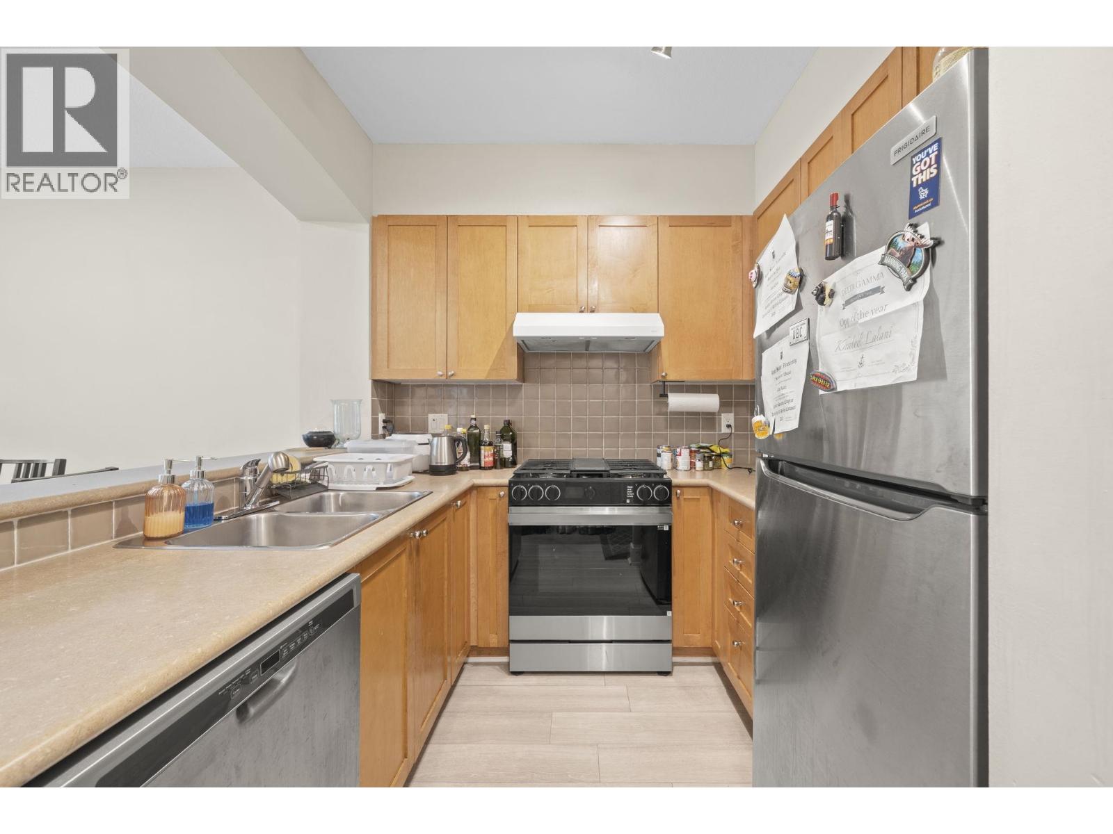 218 2280 Wesbrook Mall Property Photo 9