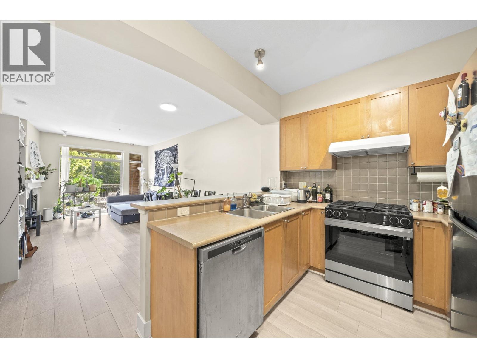 218 2280 Wesbrook Mall Property Photo 10