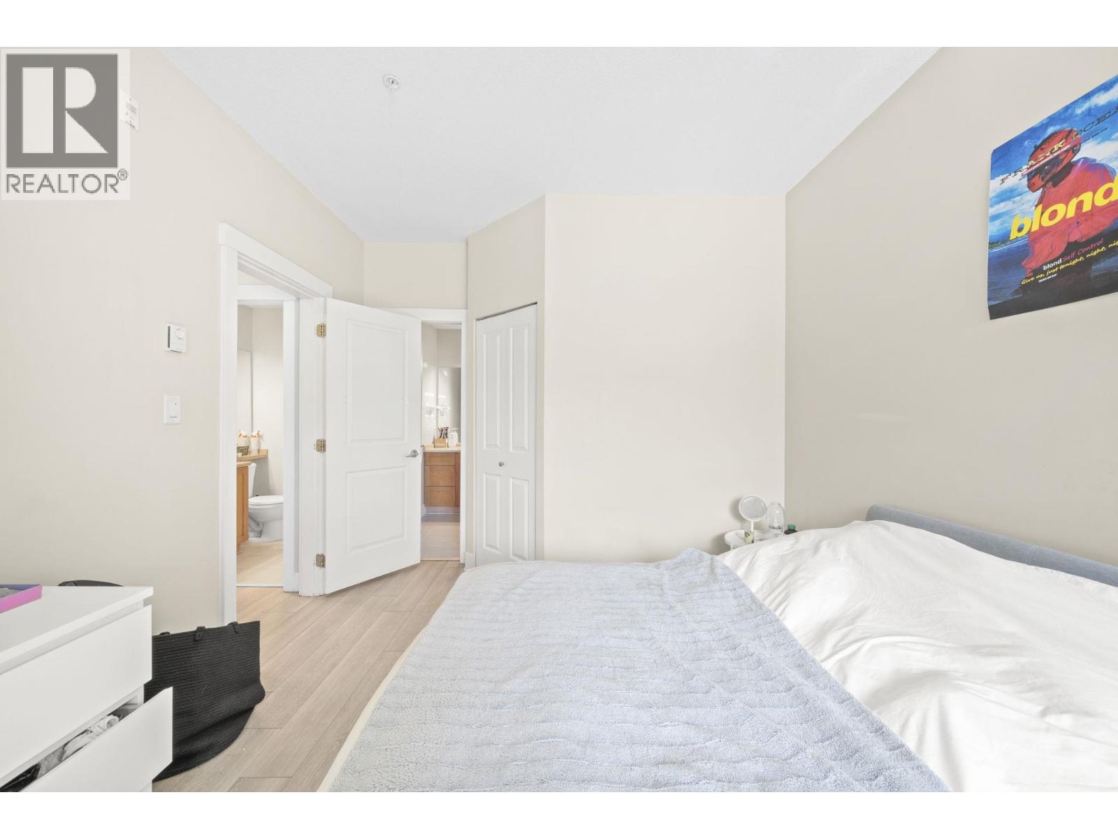 218 2280 Wesbrook Mall Property Photo 19