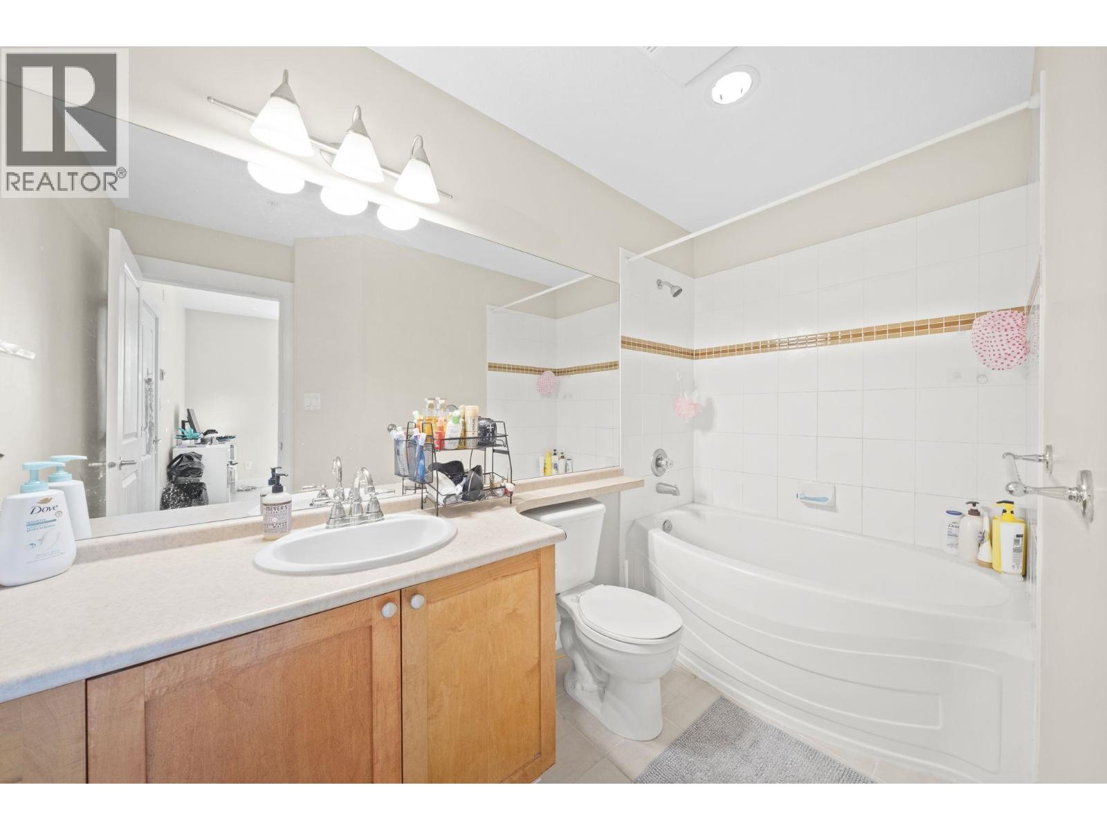 218 2280 Wesbrook Mall Property Photo 20