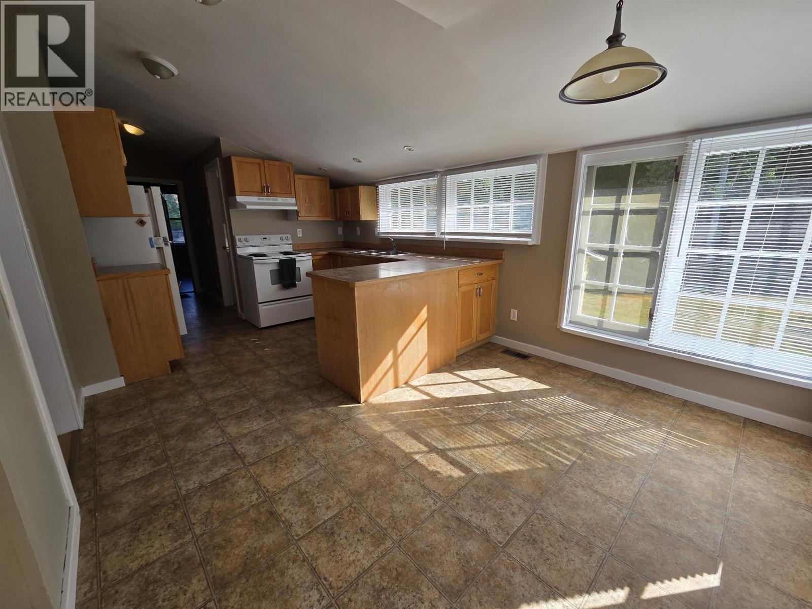 2506 Pear Street Property Photo 2
