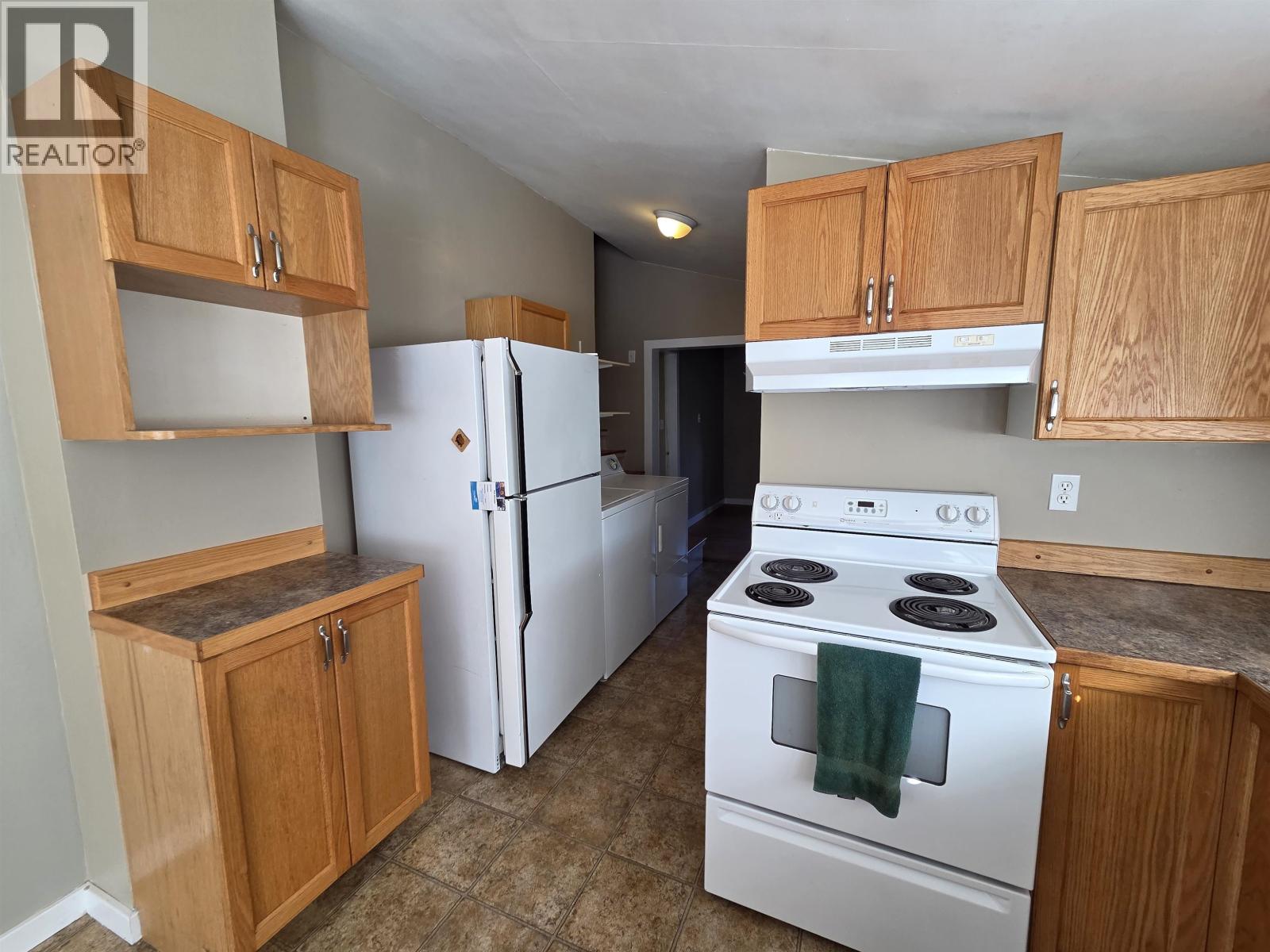 2506 Pear Street Property Photo 5