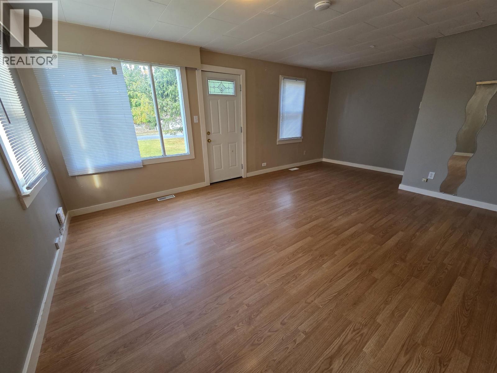 2506 Pear Street Property Photo 7