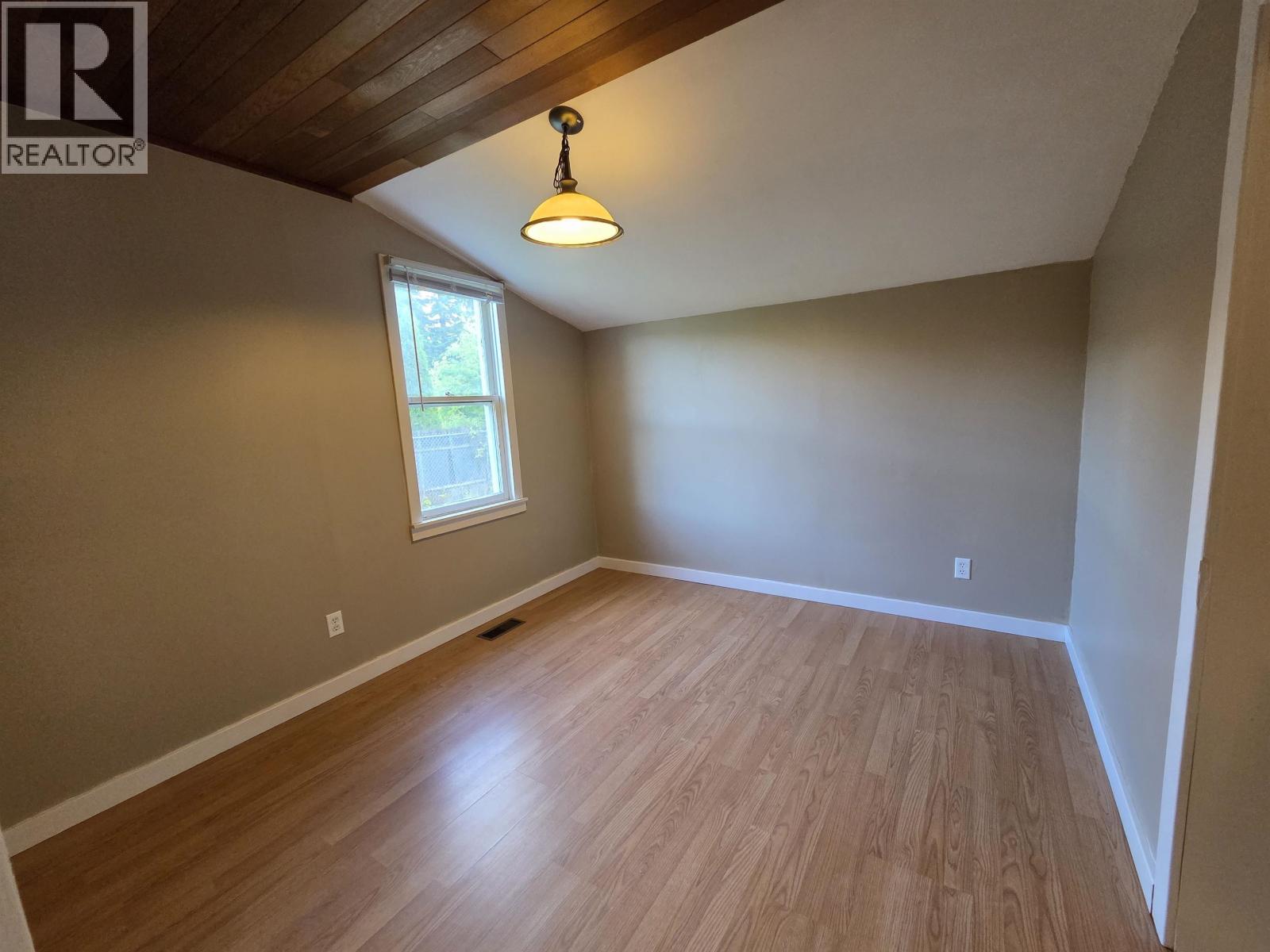 2506 Pear Street Property Photo 8