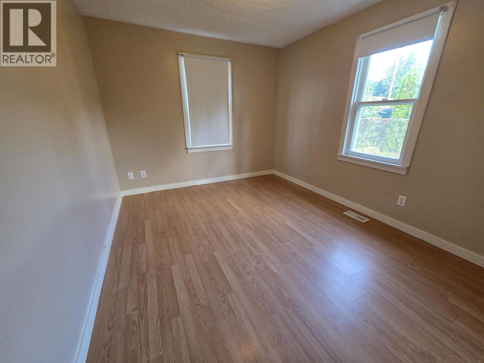 2506 Pear Street Property Photo 9
