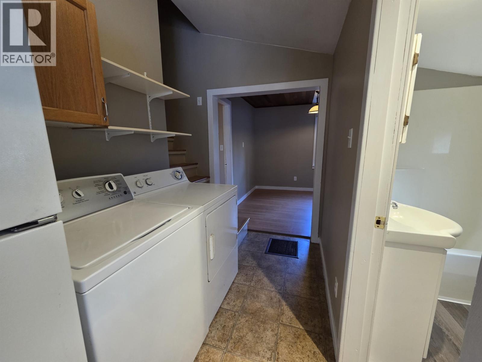 2506 Pear Street Property Photo 12