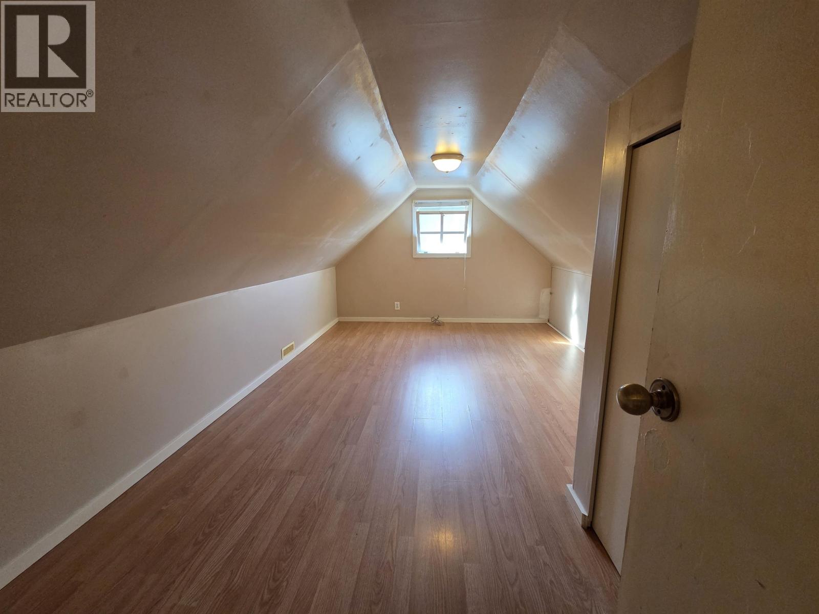 2506 Pear Street Property Photo 16