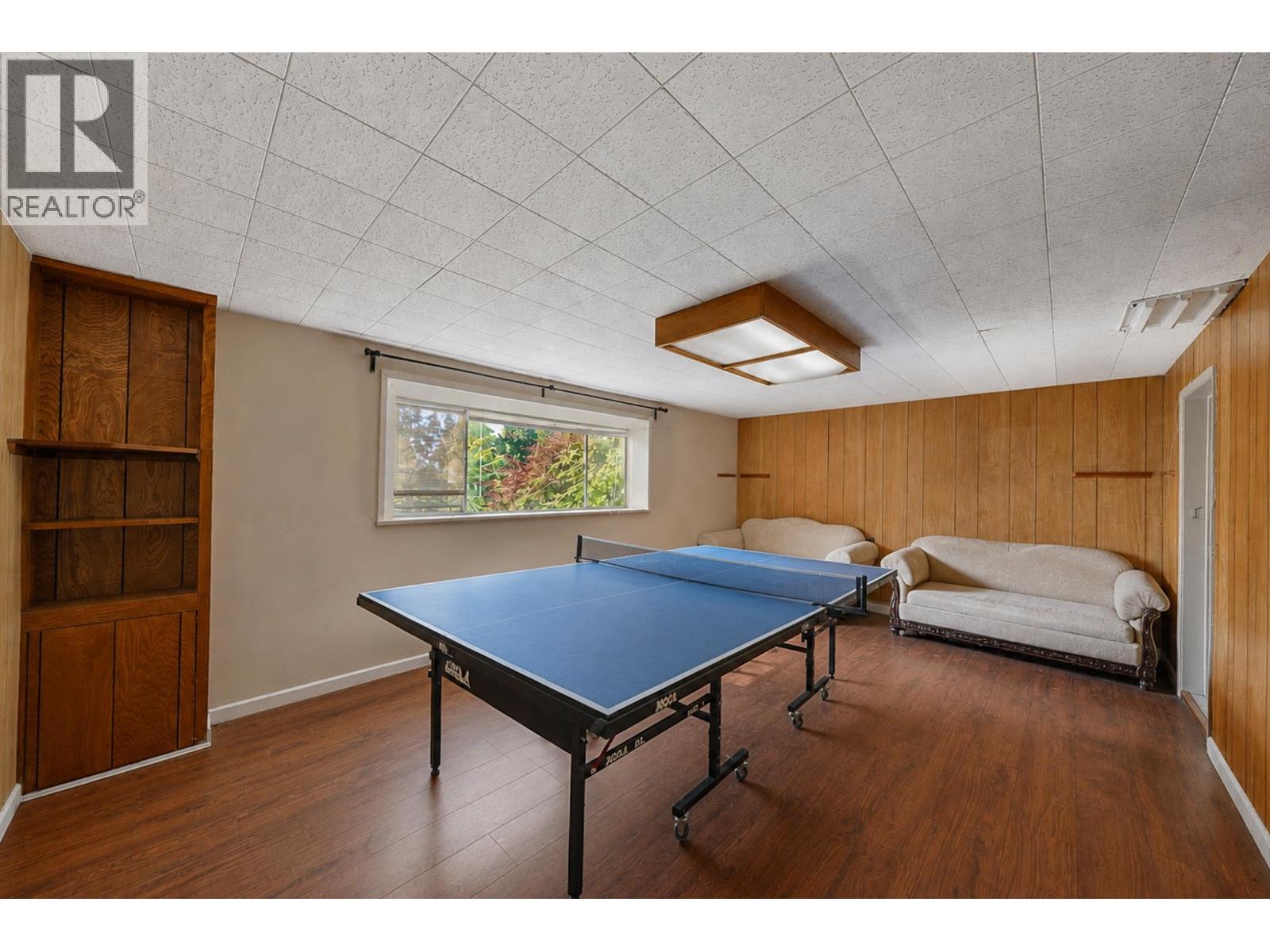 10671 Aintree Crescent Property Photo 4