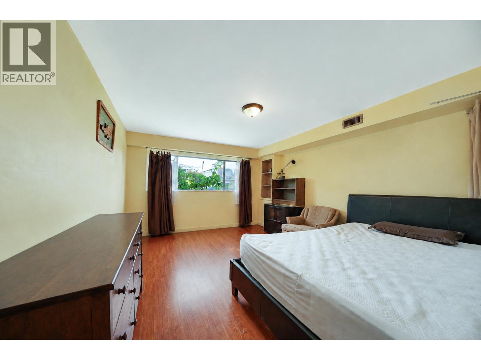 10671 Aintree Crescent Property Photo 10
