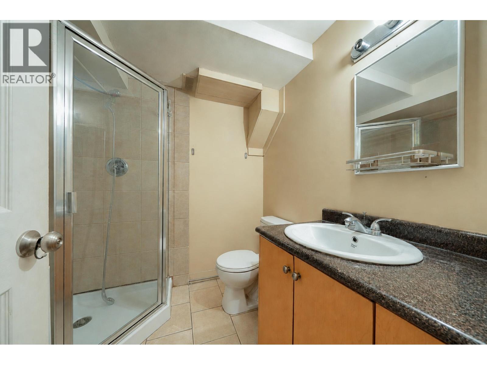 10671 Aintree Crescent Property Photo 11