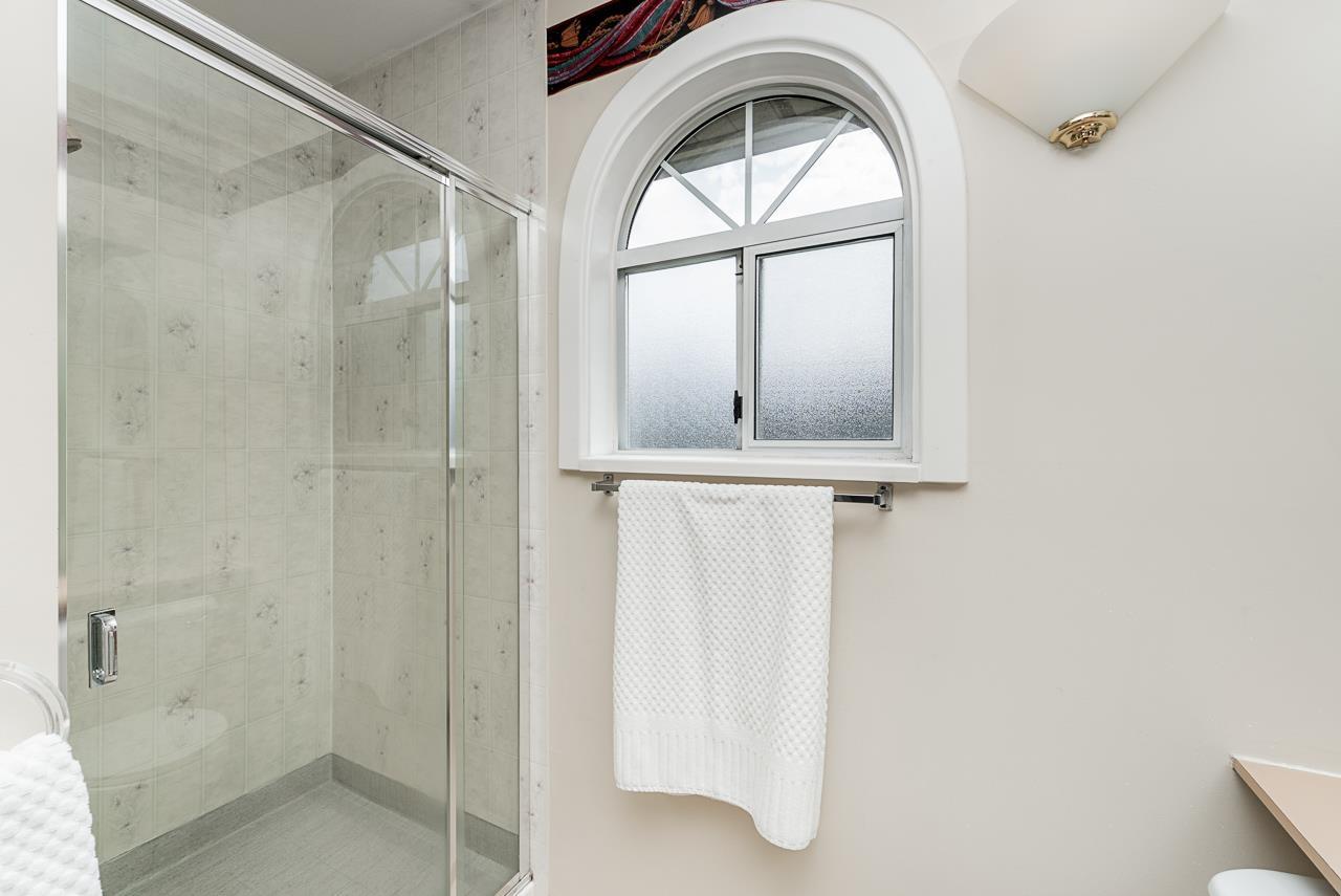 4 9727 152b Street Property Photo 26