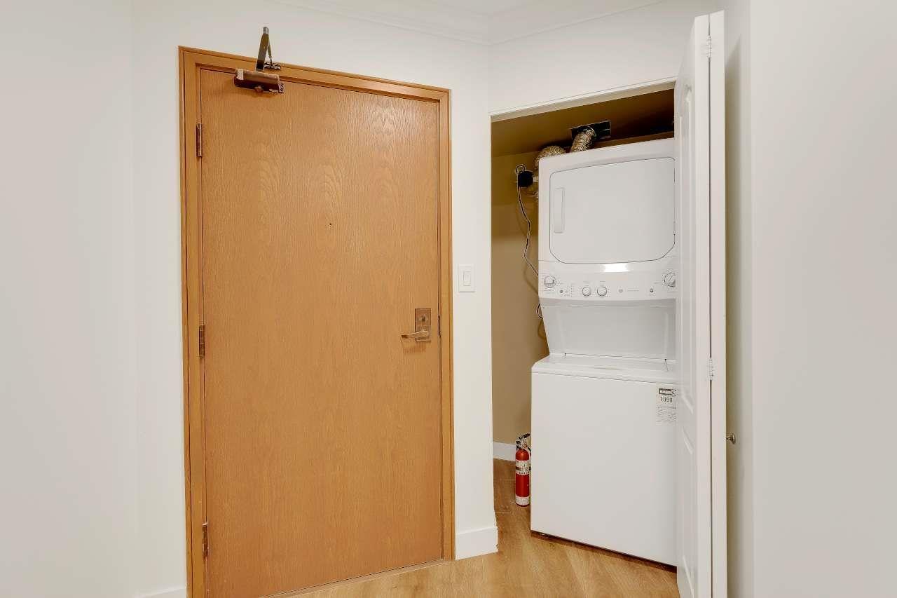 309 15111 Russell Avenue Property Photo 26
