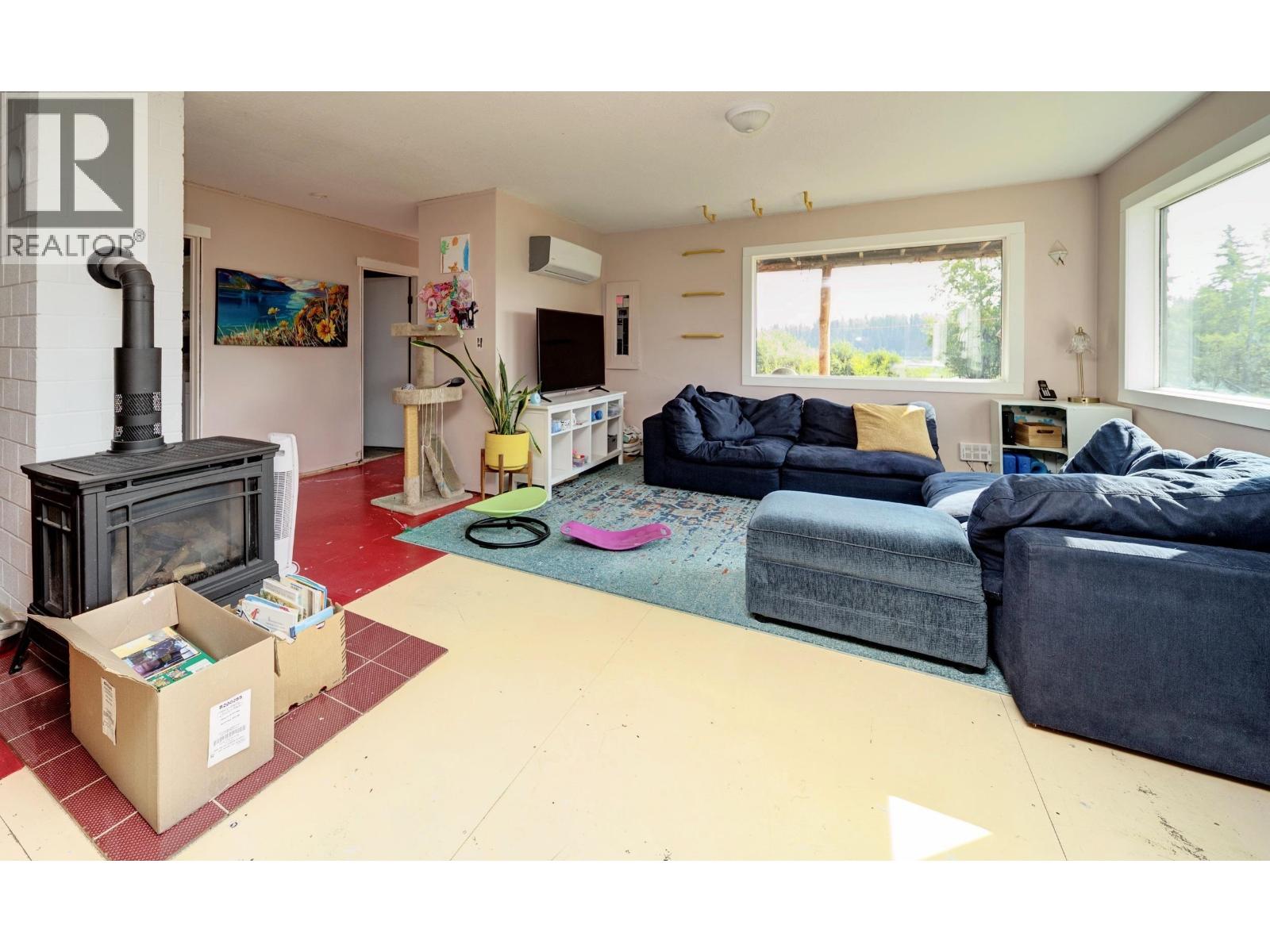 2211 Doyle Road Property Photo 8