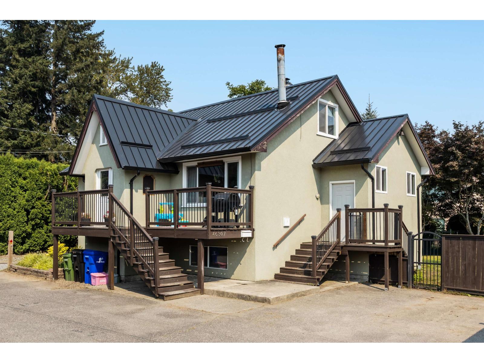 46307 Riverside Drive Photo de la propriété 1