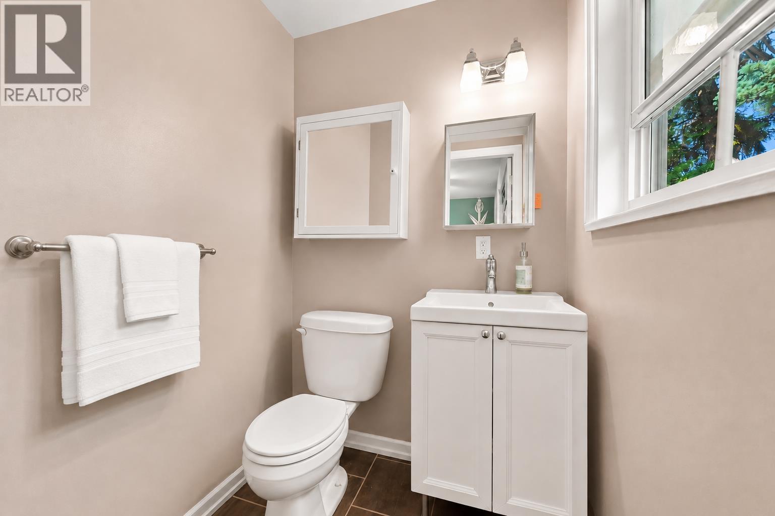 1617 Stella Place Property Photo 14