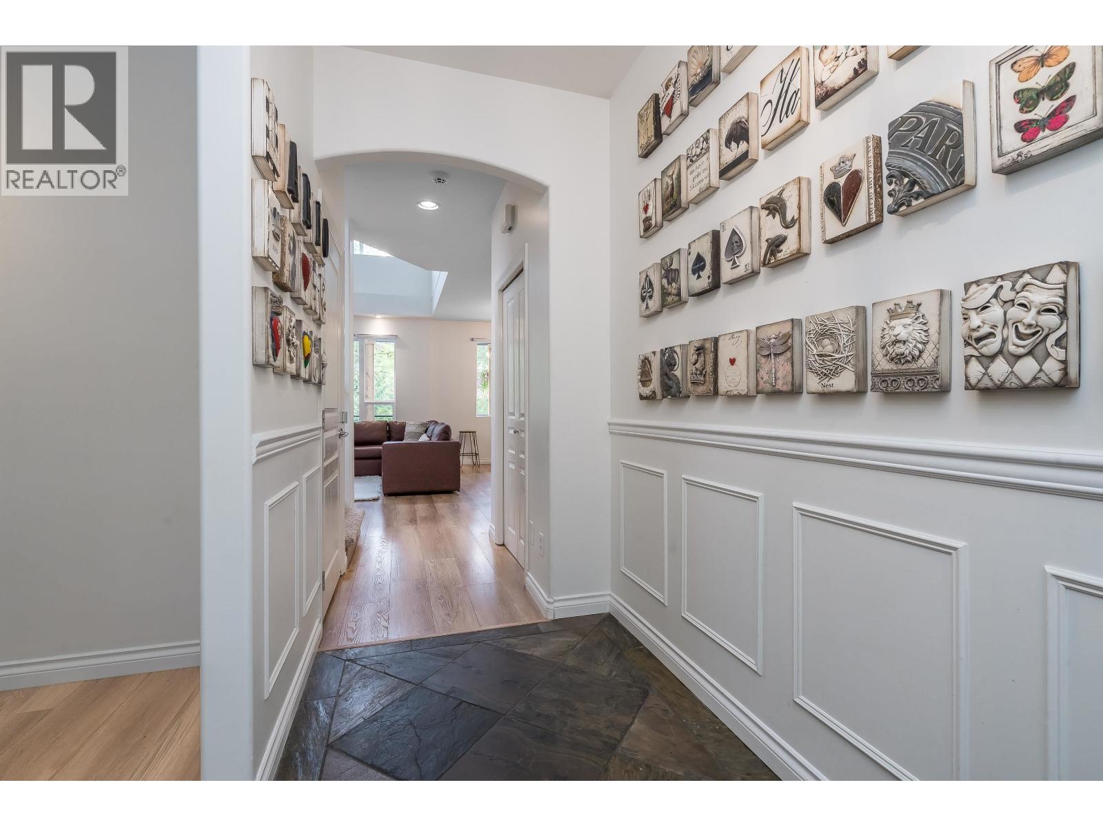 24128 Hill Avenue Property Photo 3