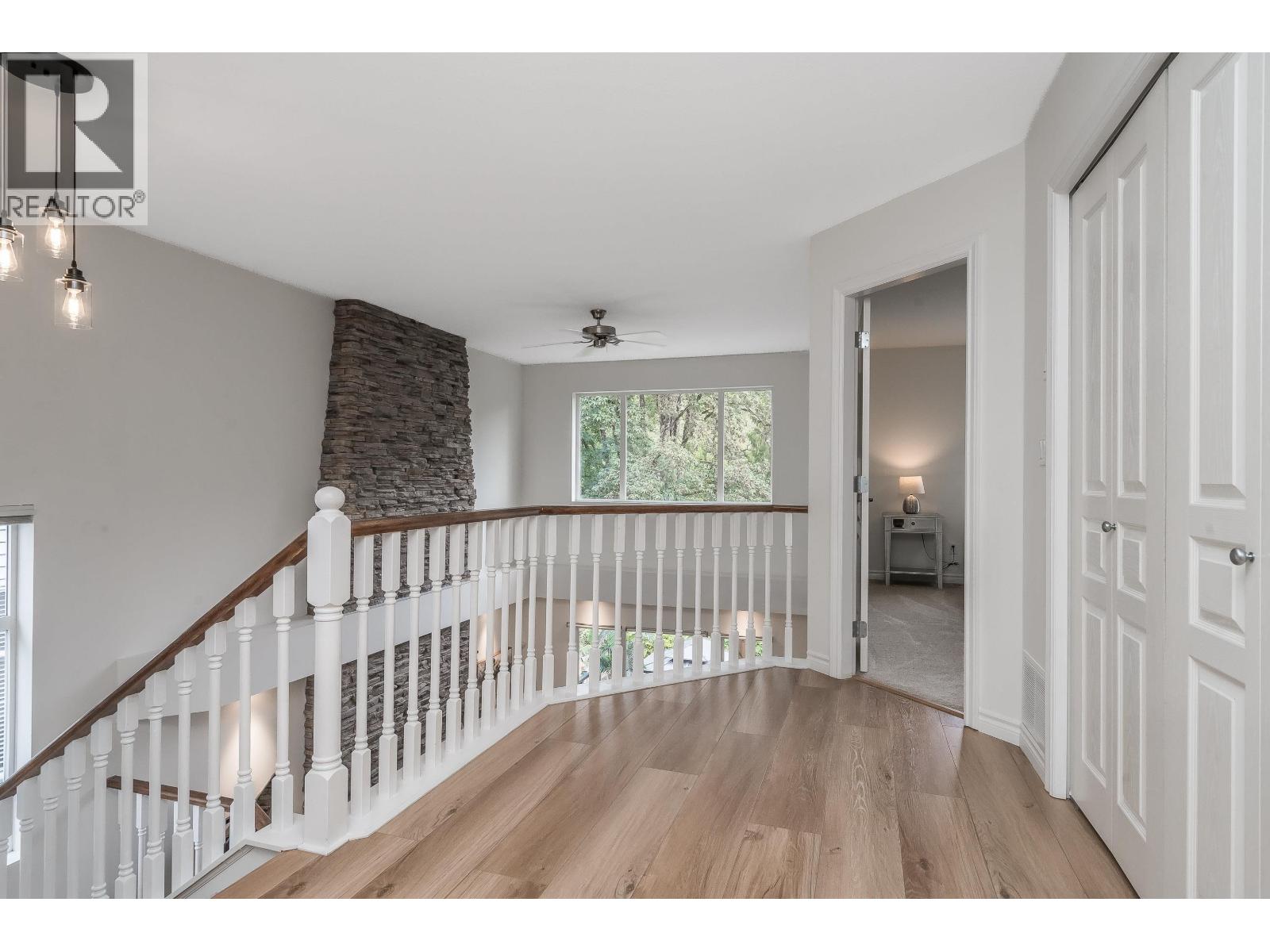 24128 Hill Avenue Property Photo 15