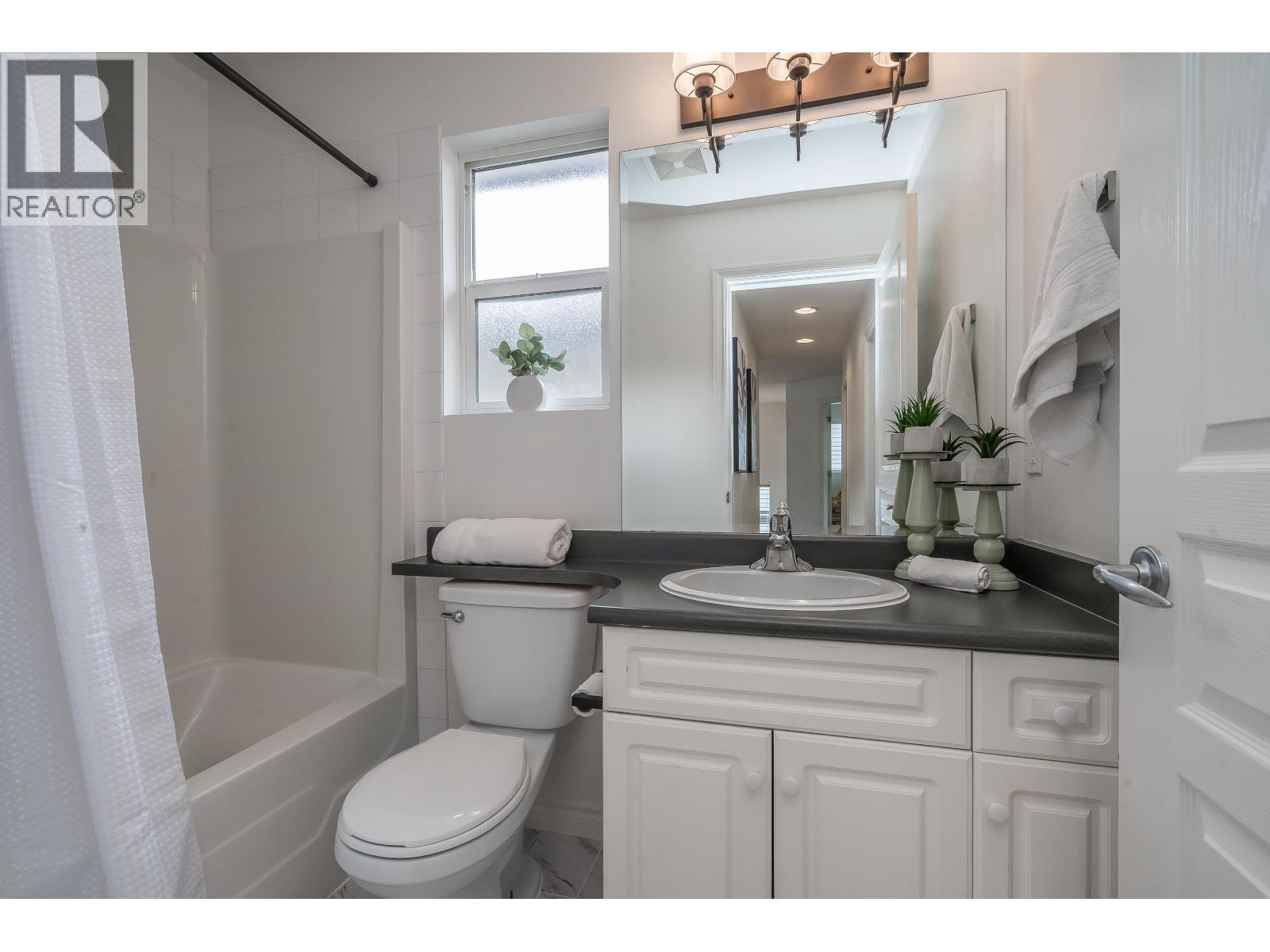 24128 Hill Avenue Property Photo 24