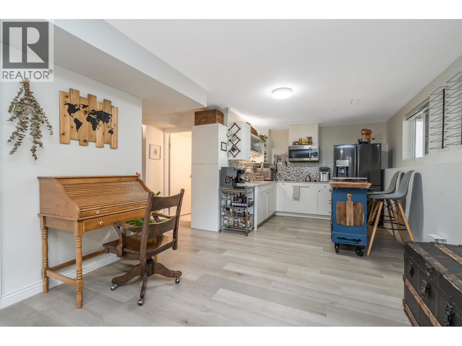 24128 Hill Avenue Property Photo 26