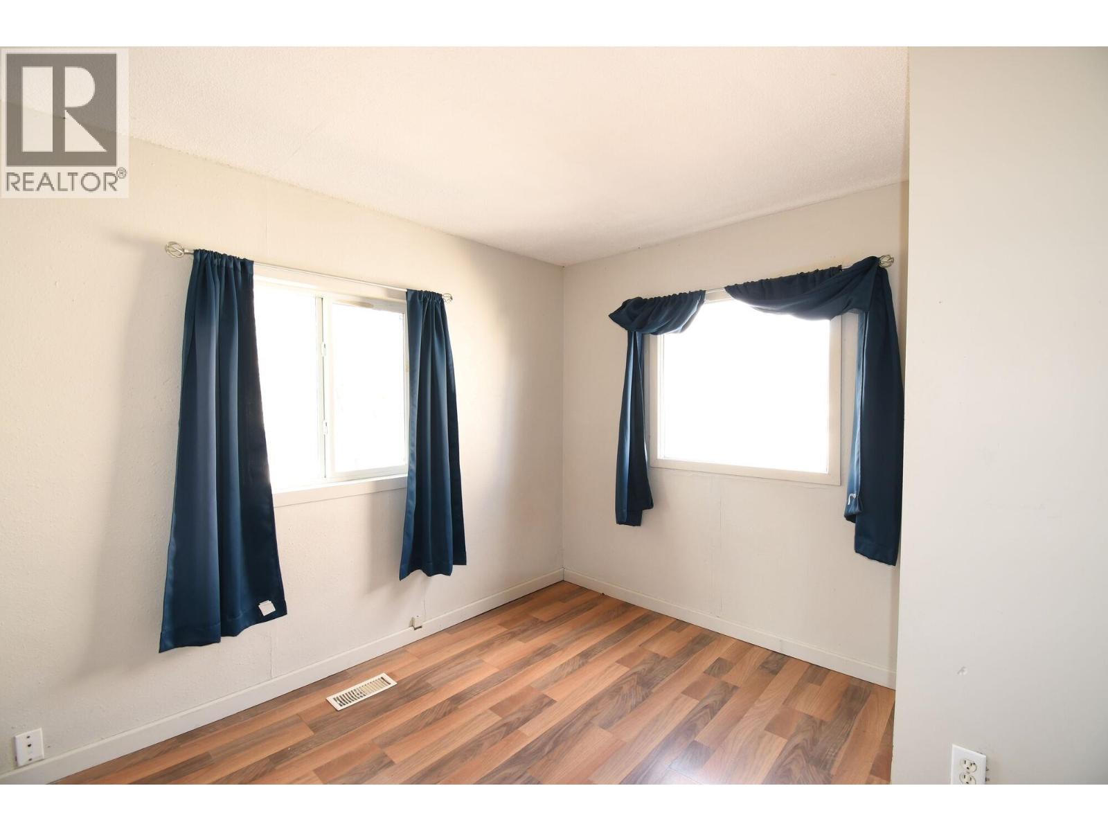 1857-1863 Juniper Street Property Photo 9