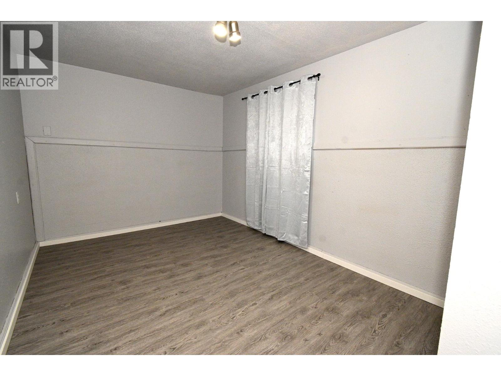 1857-1863 Juniper Street Property Photo 14