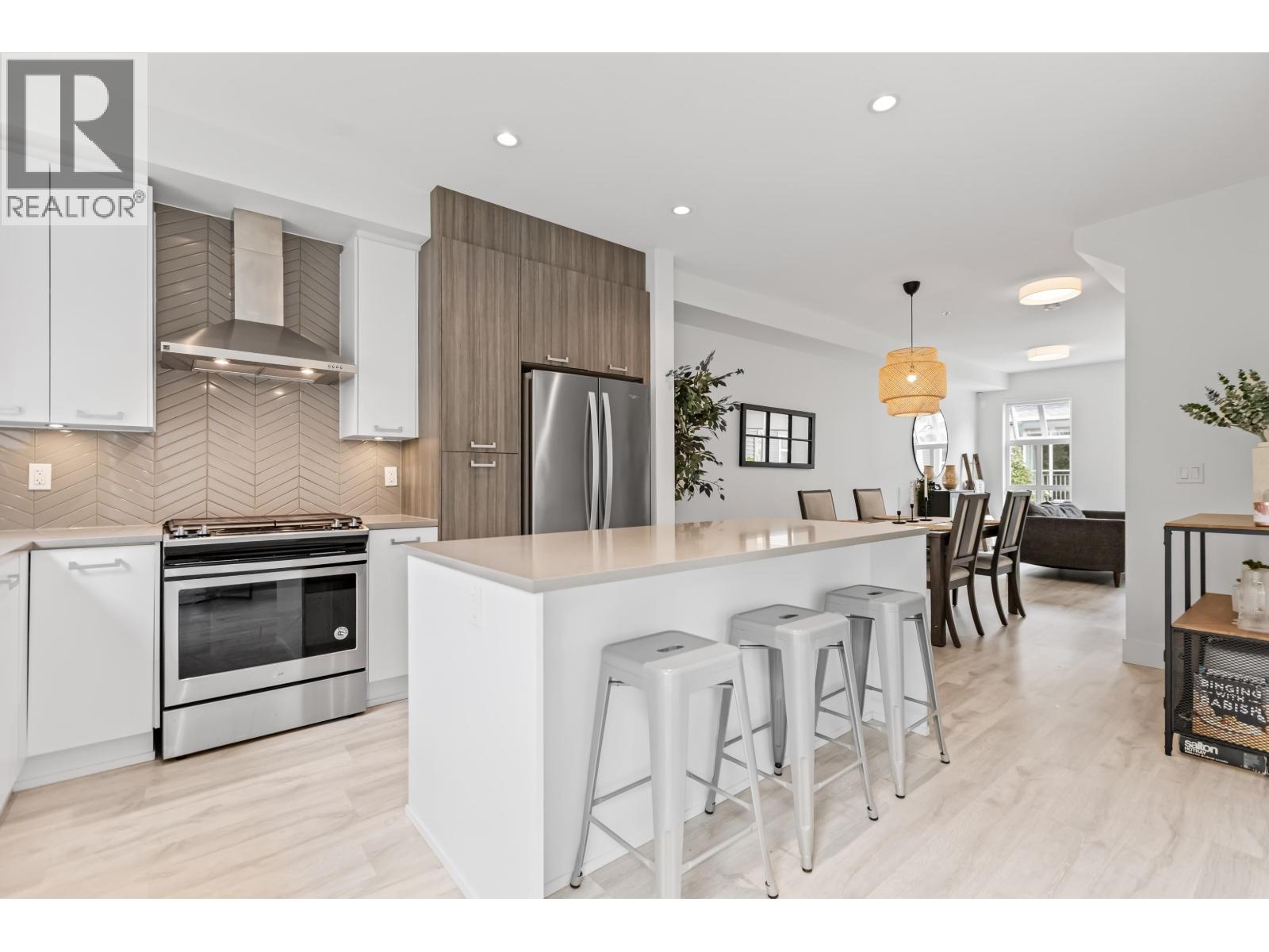 74 24076 112 Avenue Property Photo 7