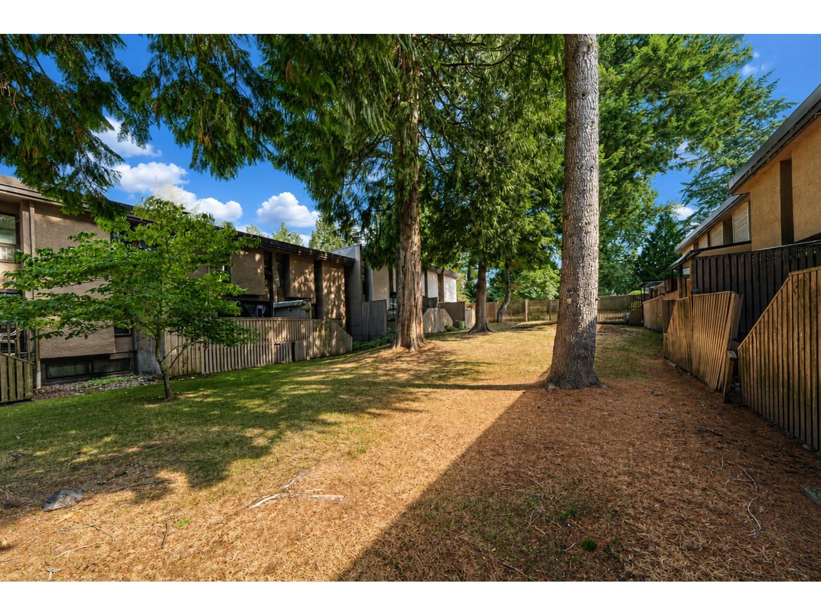 36 13795 102 Avenue Property Photo 8