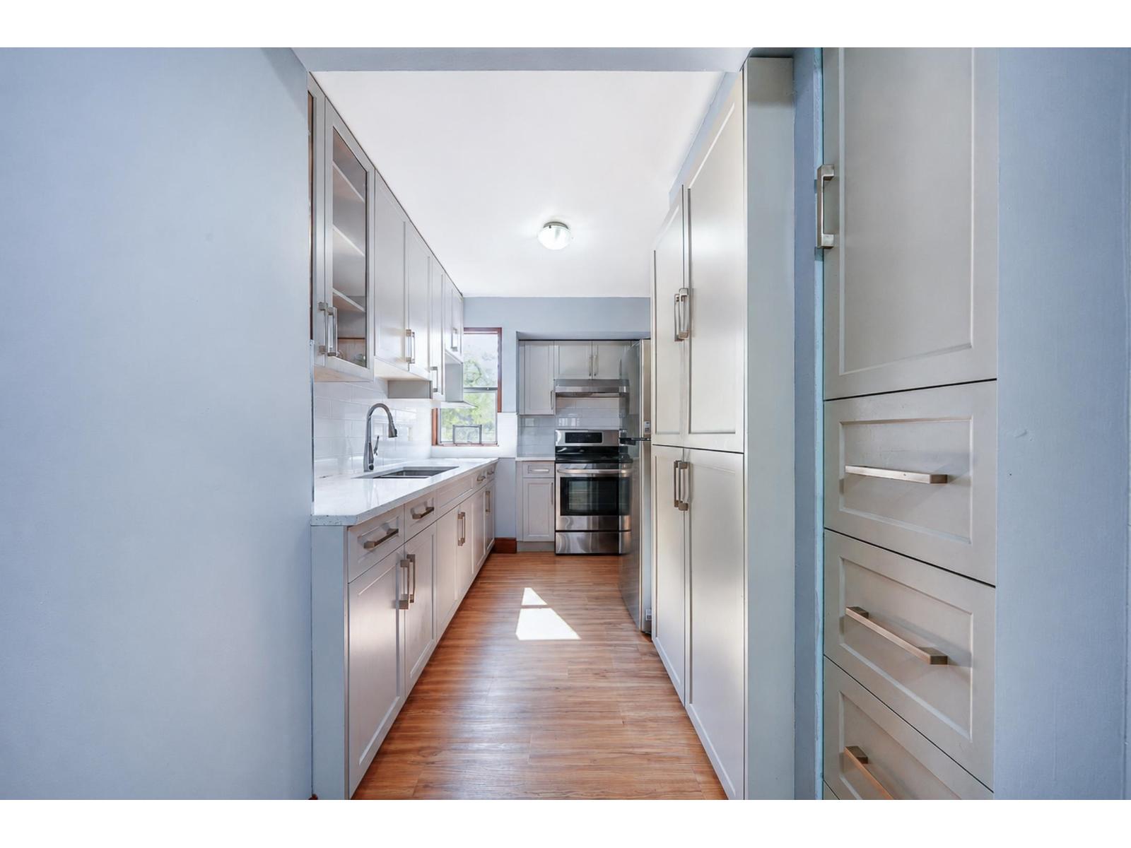 36 13795 102 Avenue Property Photo 16