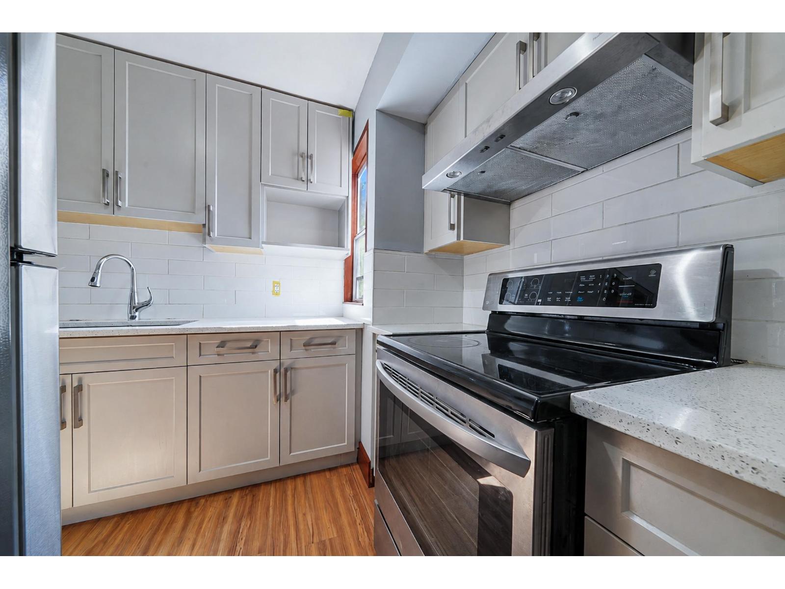 36 13795 102 Avenue Property Photo 17