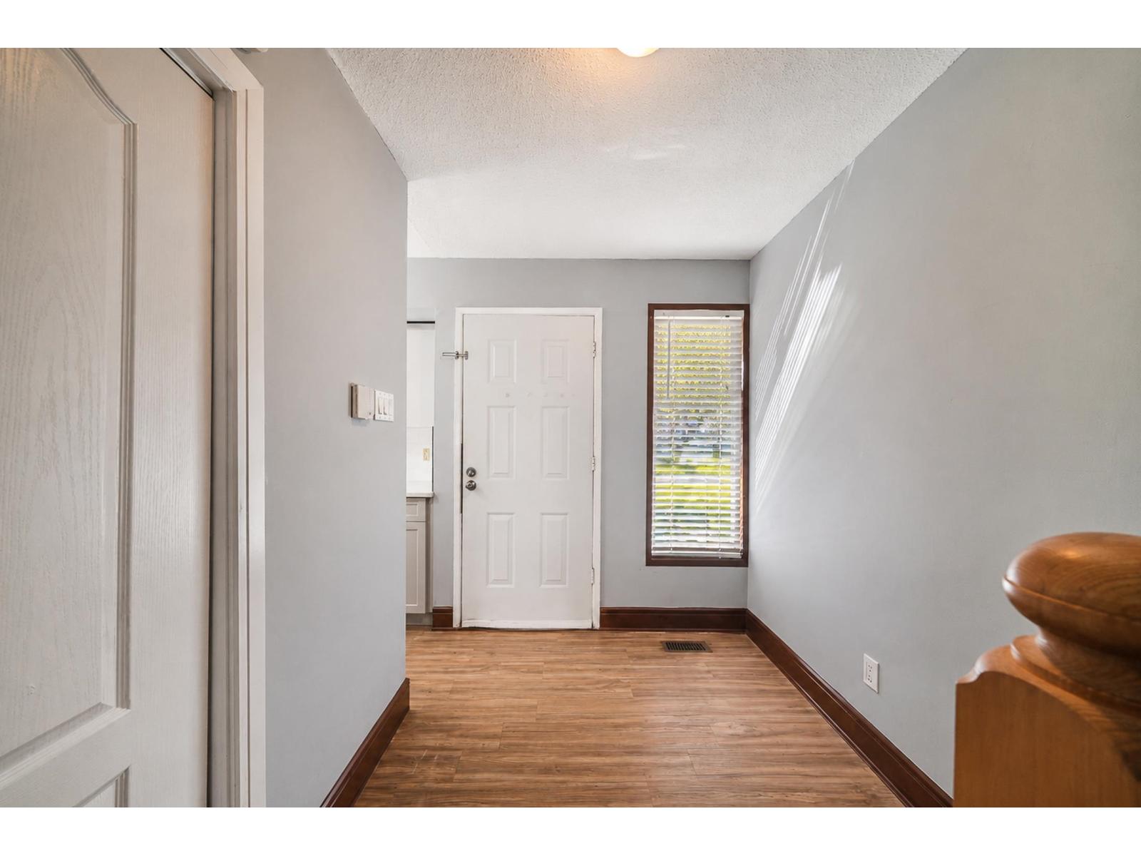 36 13795 102 Avenue Property Photo 21