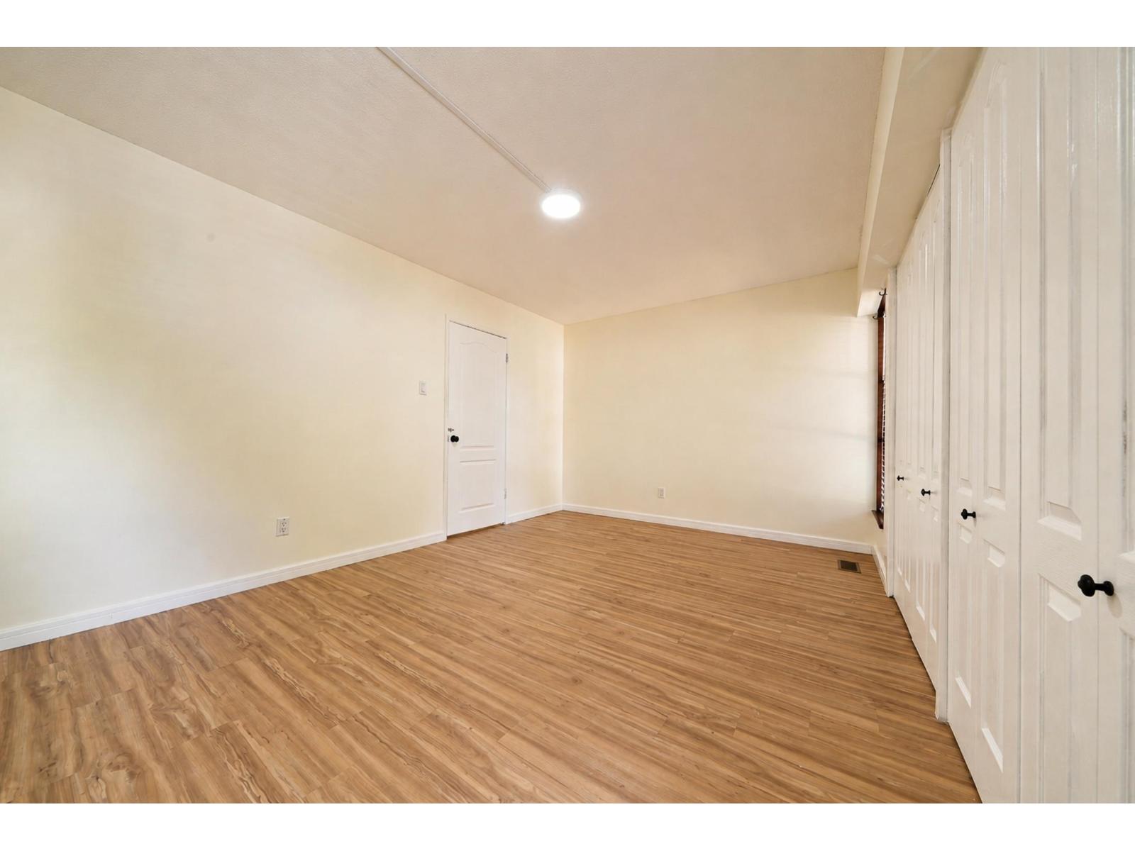 36 13795 102 Avenue Property Photo 26