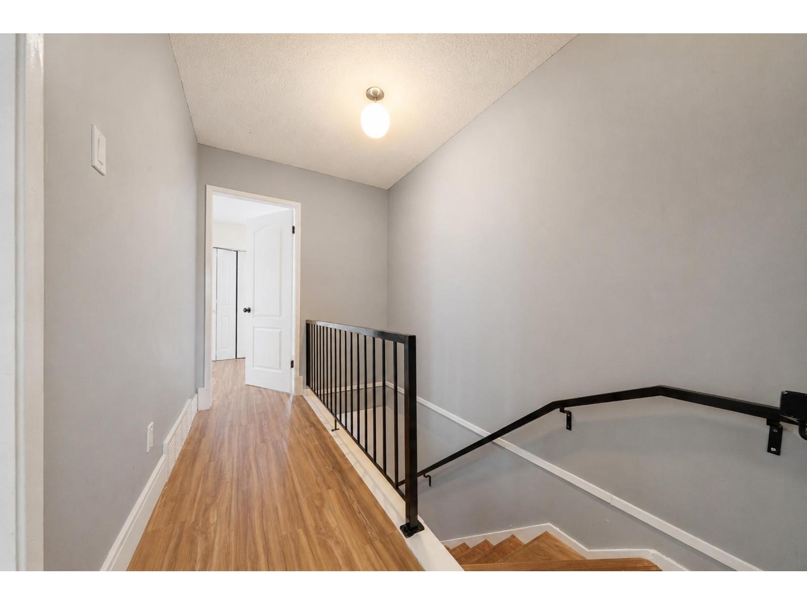 36 13795 102 Avenue Property Photo 28