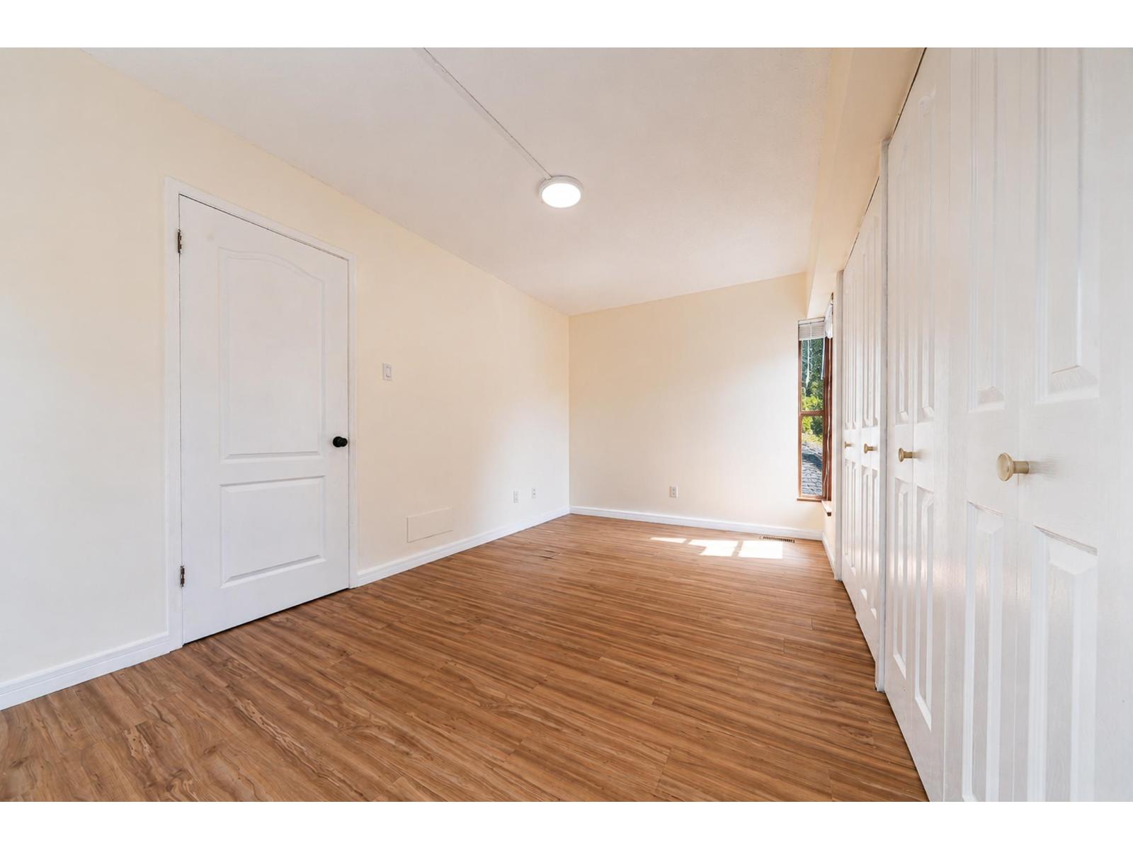36 13795 102 Avenue Property Photo 32