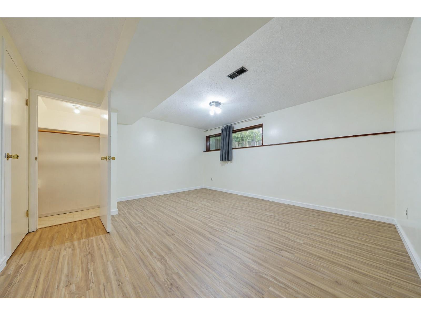 36 13795 102 Avenue Property Photo 35