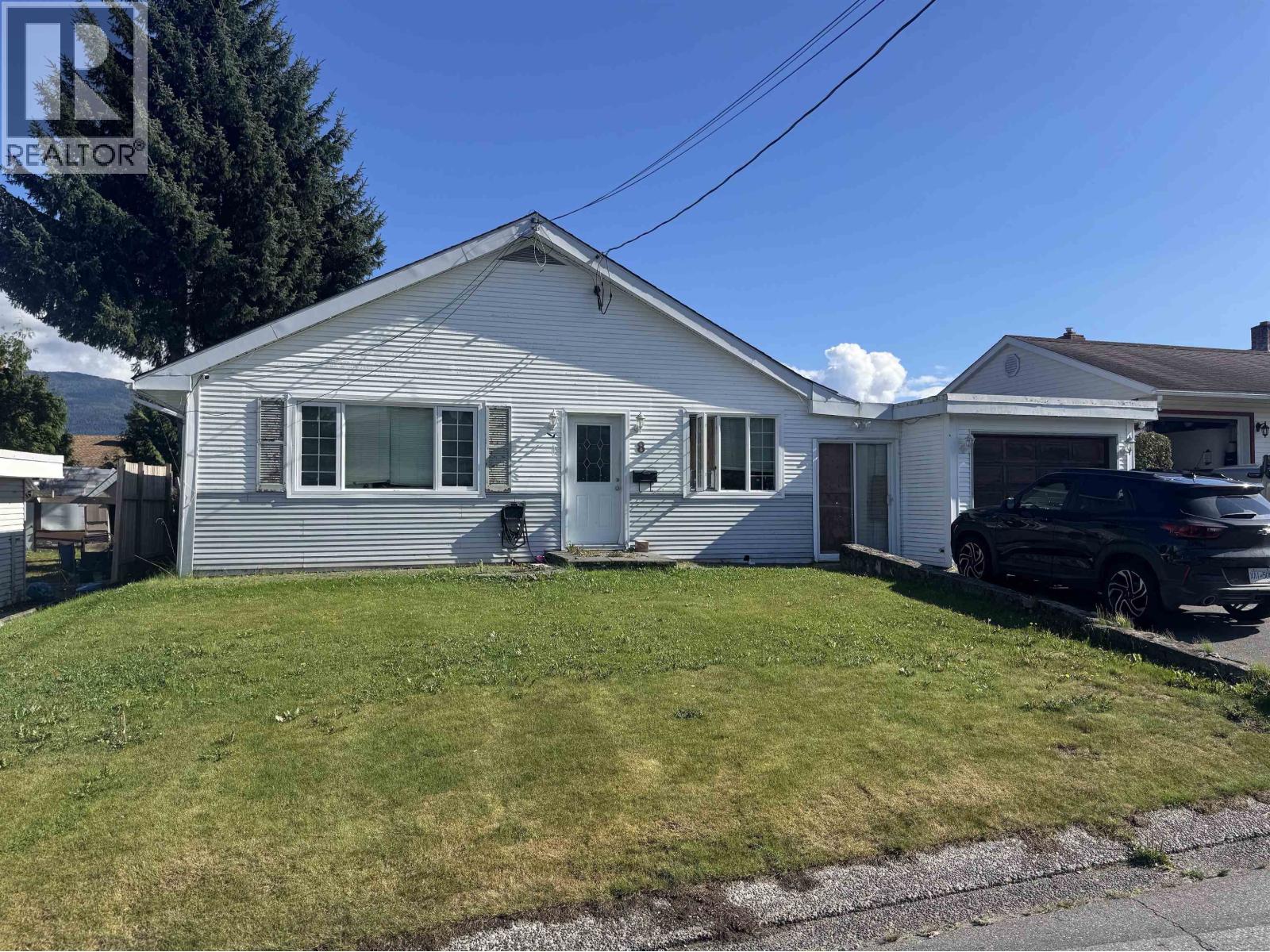 8 STEIN STREET Property Photo 1