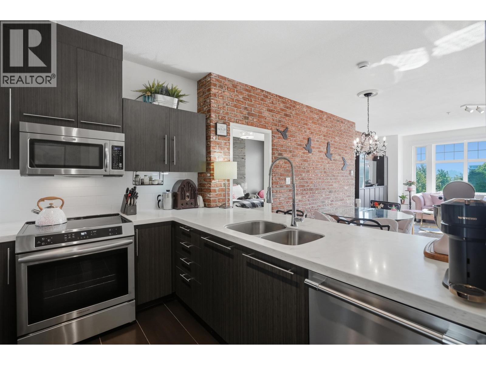 317 83 STAR CRESCENT Property Photo 1