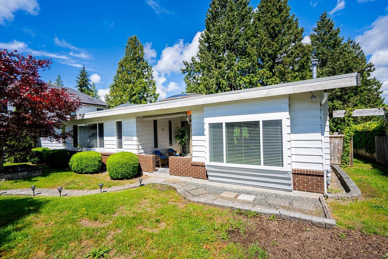 20571 46A AVENUE Property Photo 1