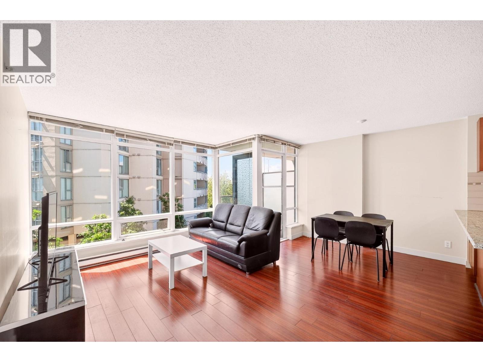606 8280 Lansdowne Road Property Photo 9