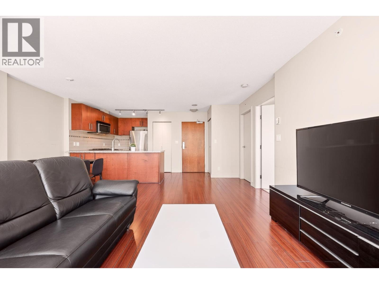 606 8280 Lansdowne Road Property Photo 11
