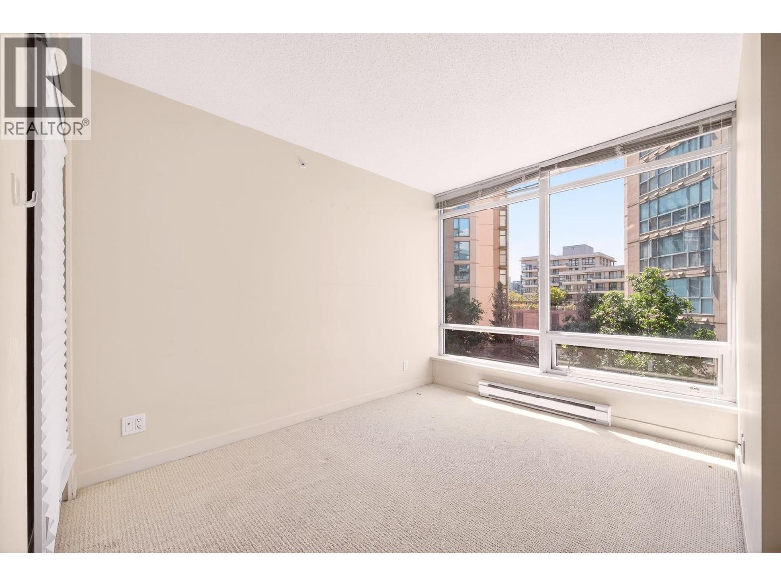 606 8280 Lansdowne Road Property Photo 16