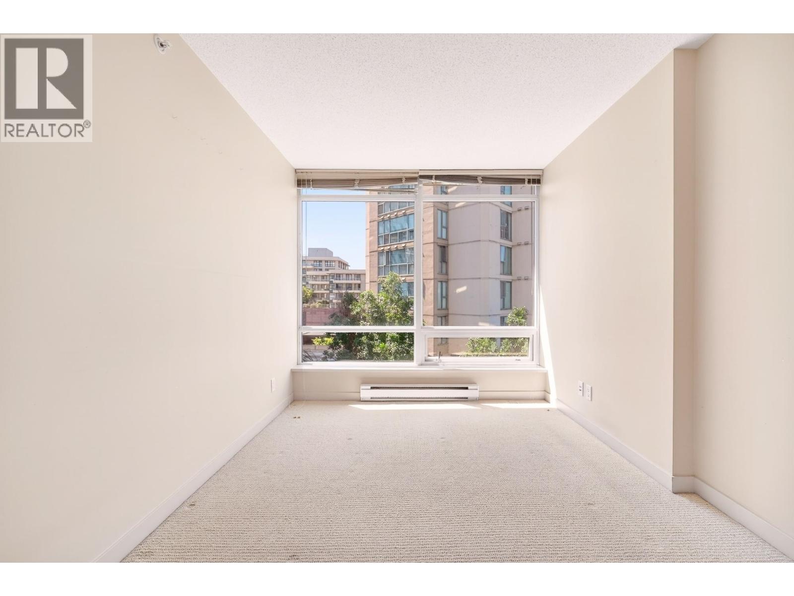 606 8280 Lansdowne Road Property Photo 17