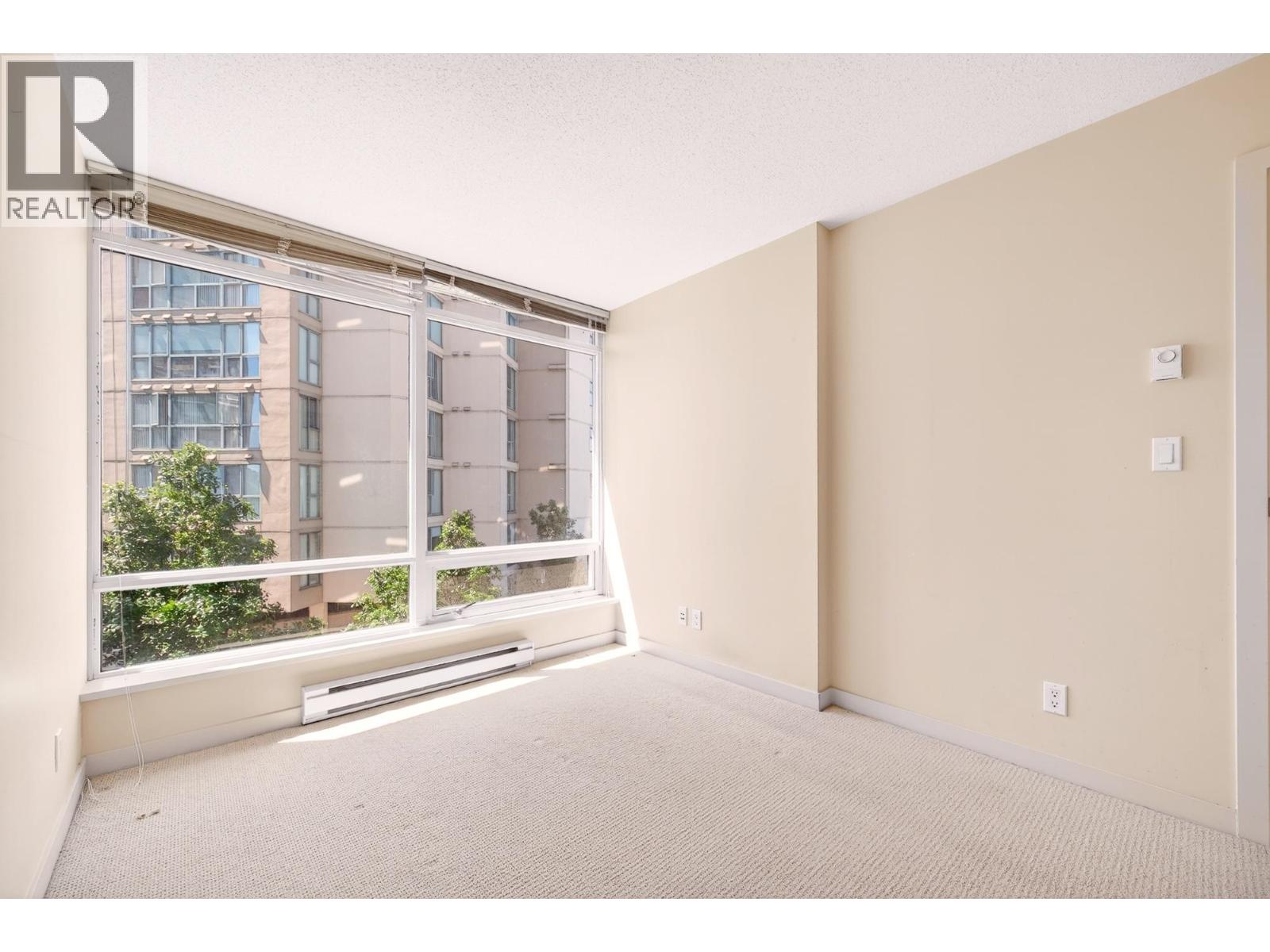 606 8280 Lansdowne Road Property Photo 18